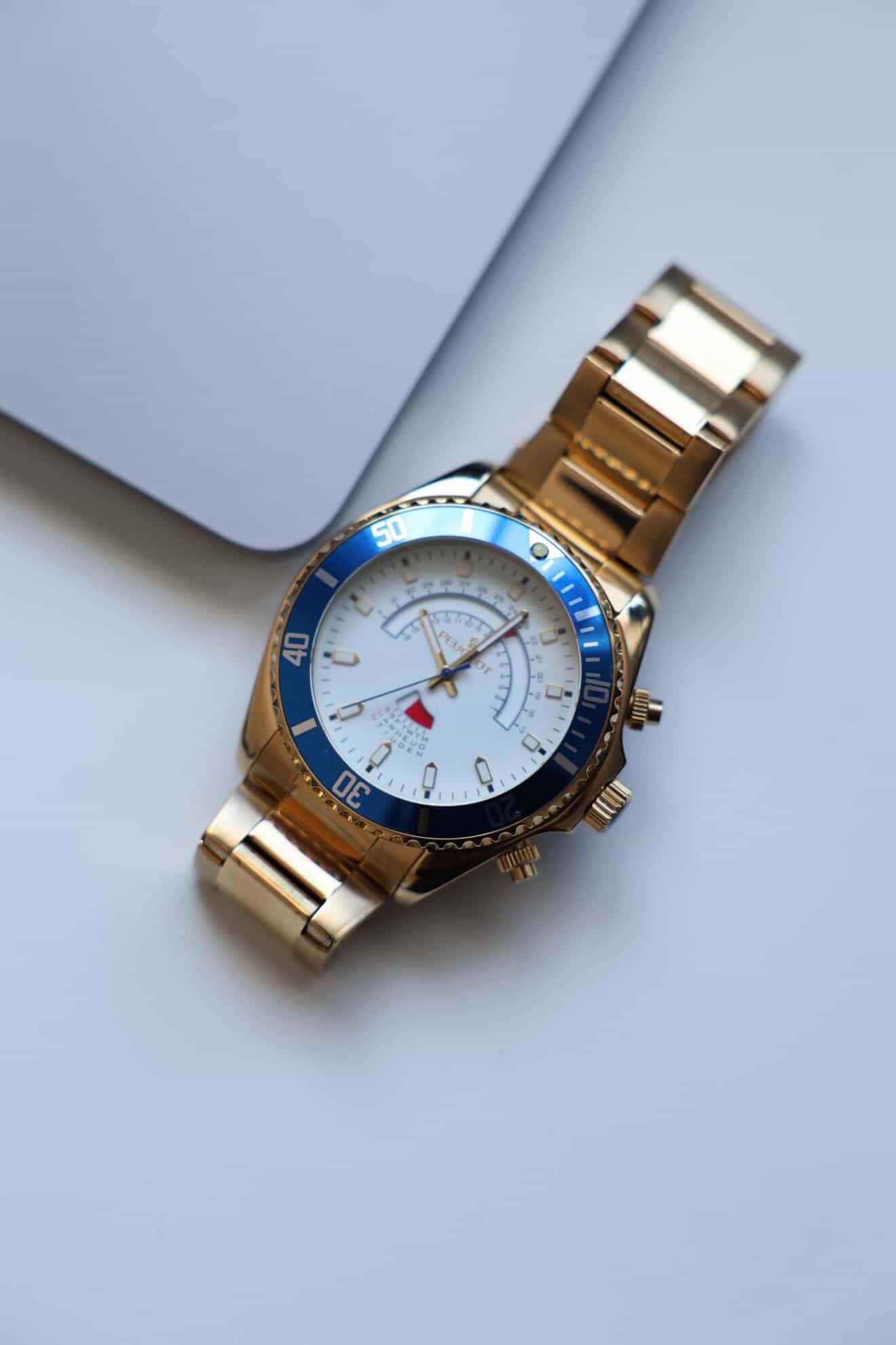 Men's 46mm Gold Circular Day Date Stainless Steel Bracelet Watch