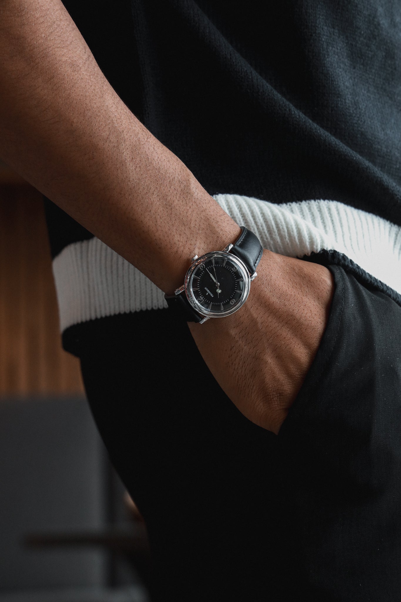 Men's 38mm Black Dial Retro Design Calf Skin Leather Strap watch