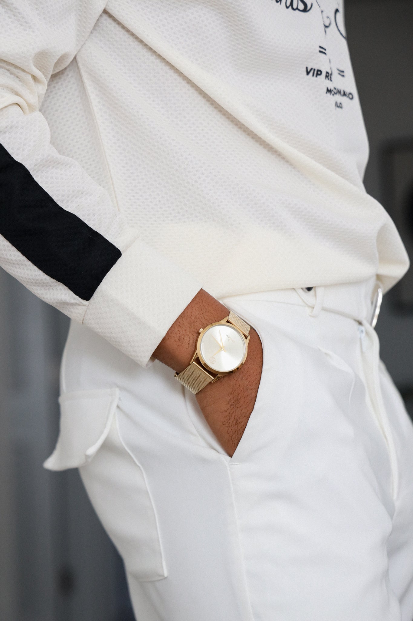 Men's 40mm Wafer Slim Champagne Dial Gold Plated Case Watch with Mesh Band