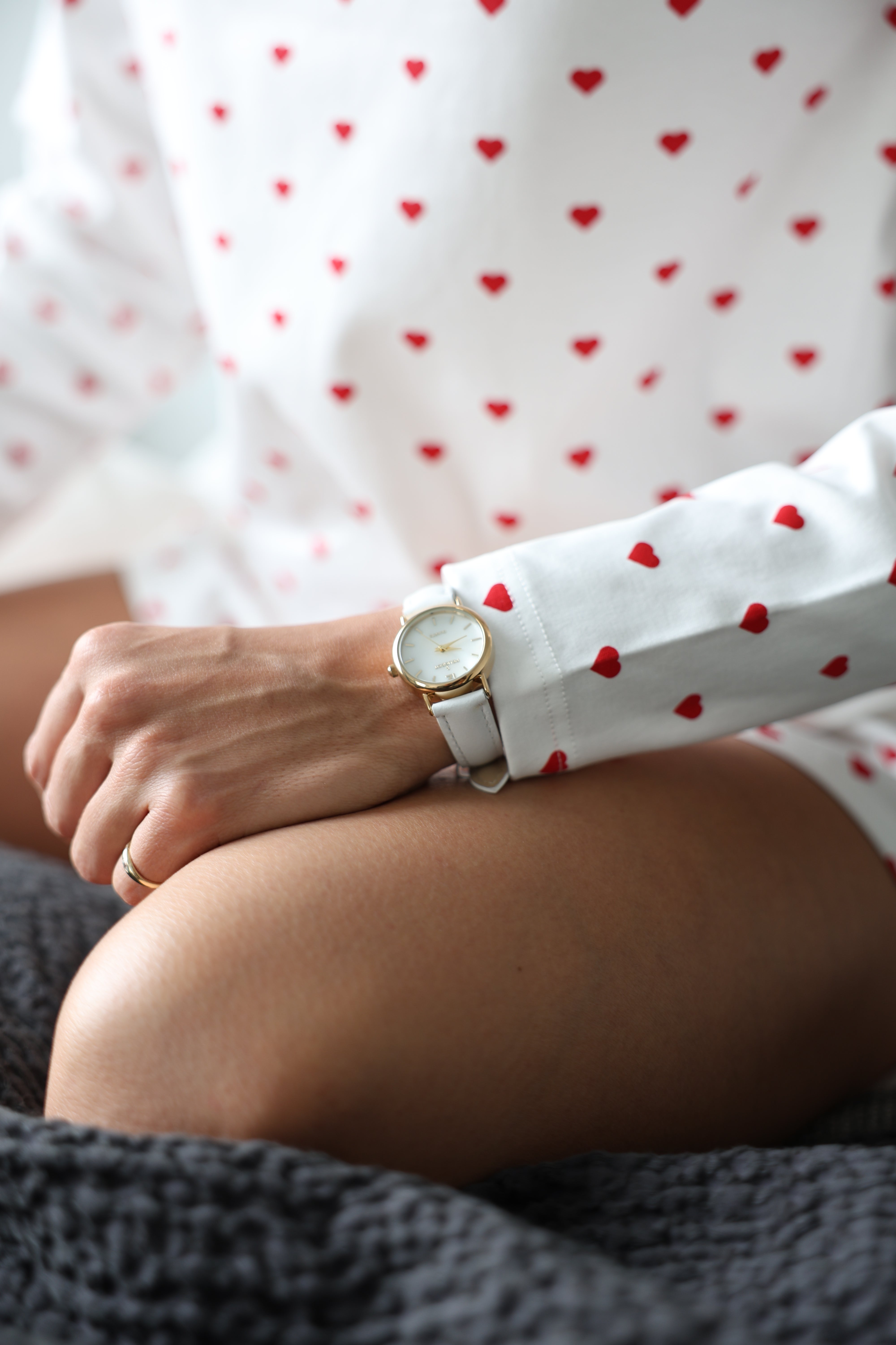 Women's Classic 24mm White Watch With Easy to Read Numerals