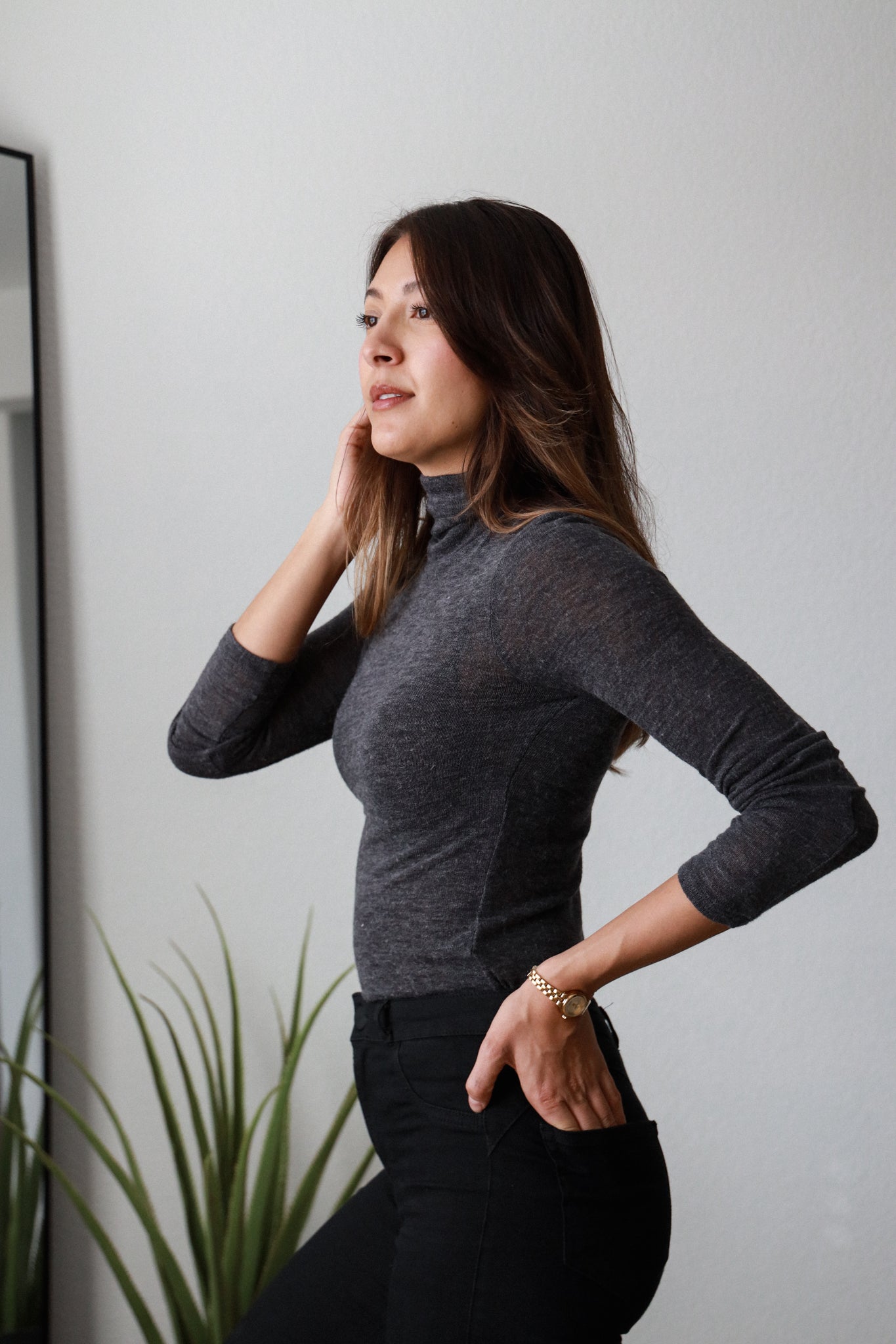 Women's 22mm Gold Dial Round Self-Adjust Link Bracelet Watch