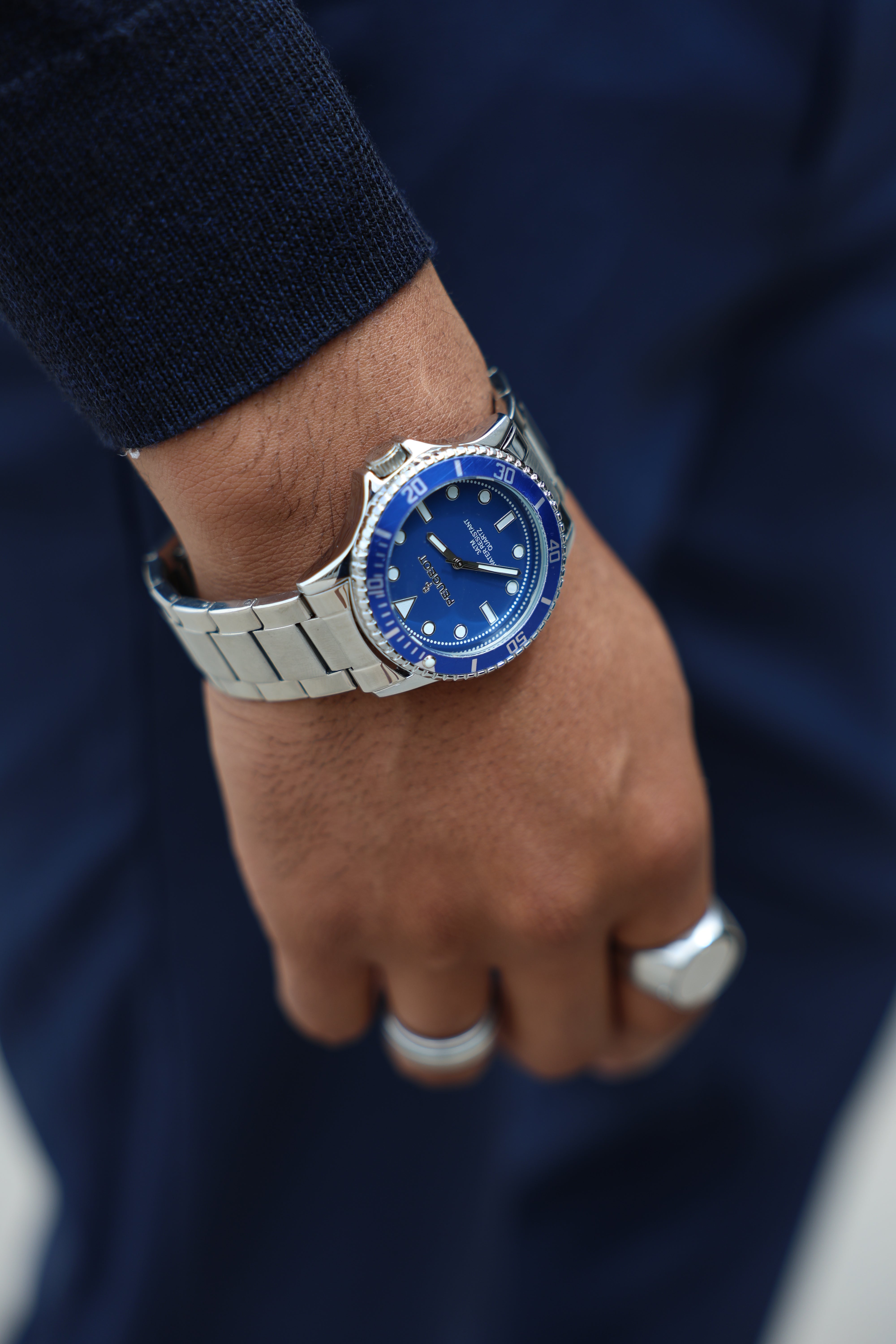 Men's 40mm Blue Dial Sport Bezel Stainless Steel Bracelet Watch