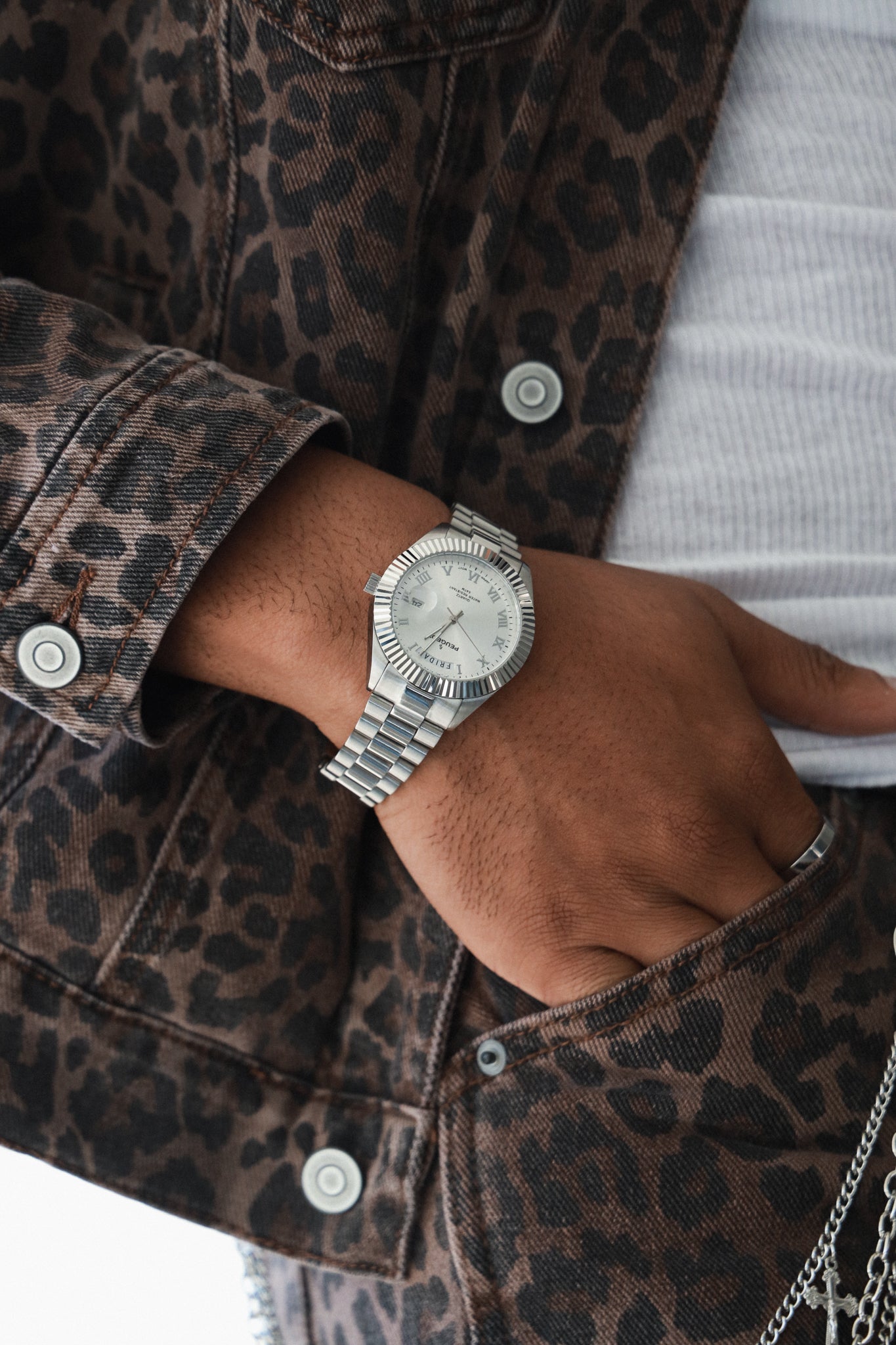 Men's 40mm Silver Face Fluted Bezel Steel Bracelet Watch