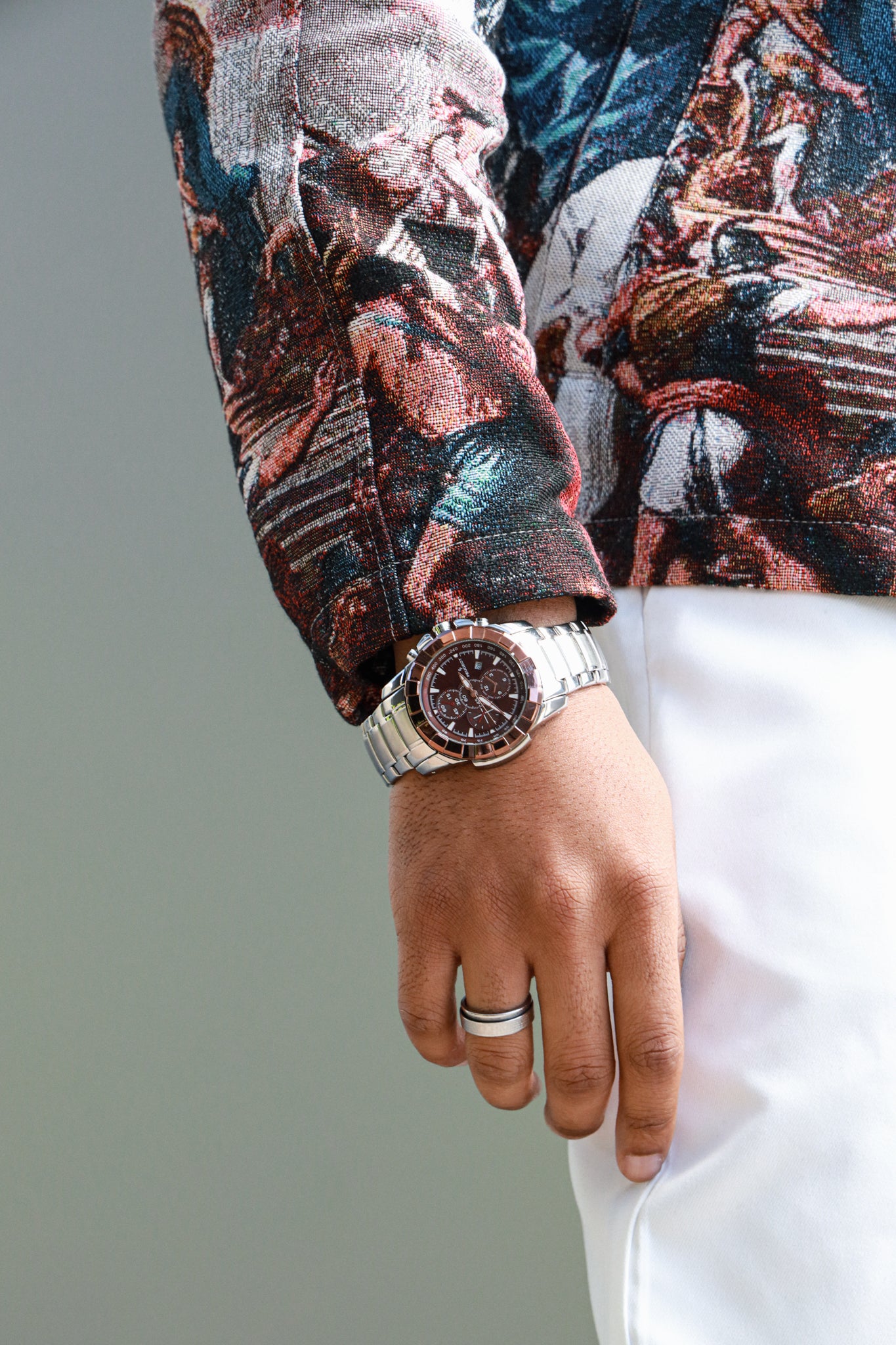Men's Decorative Chrono Sub-Dials Sports Watch with Calendar Window
