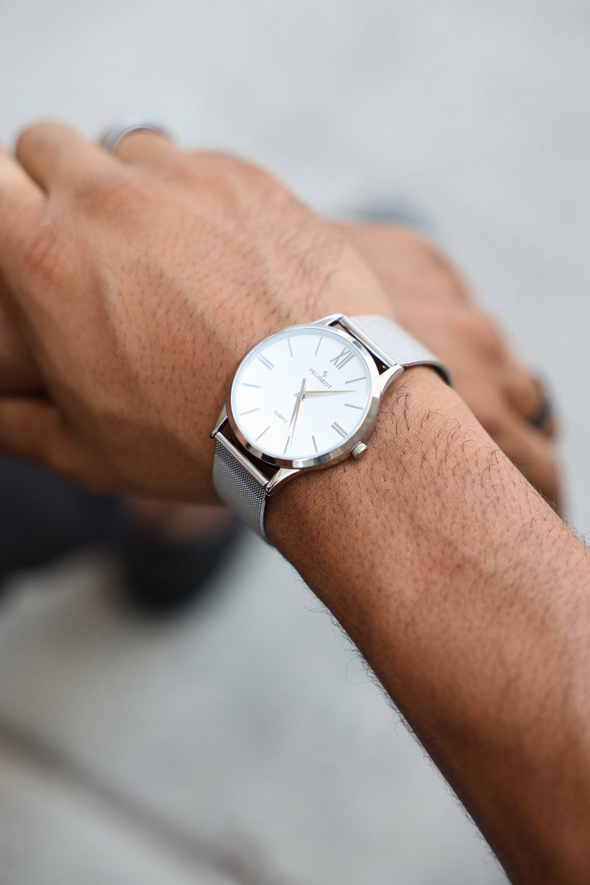 Men's 40mm Silver Dial Slim Case Stainless Steel Mesh Watch