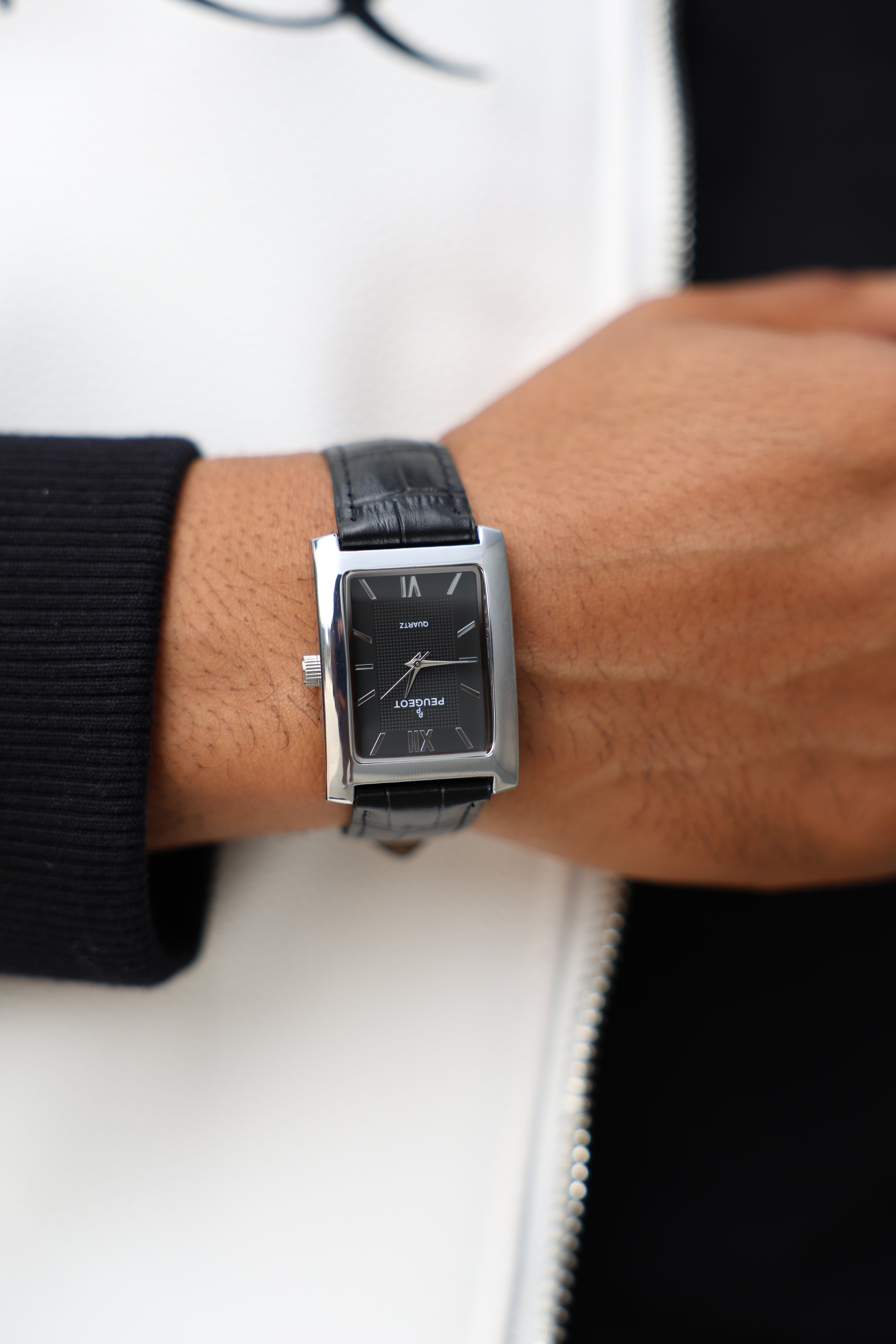 Men's 30X40mm Silver Tank Shape Watch with Black Dial and Strap