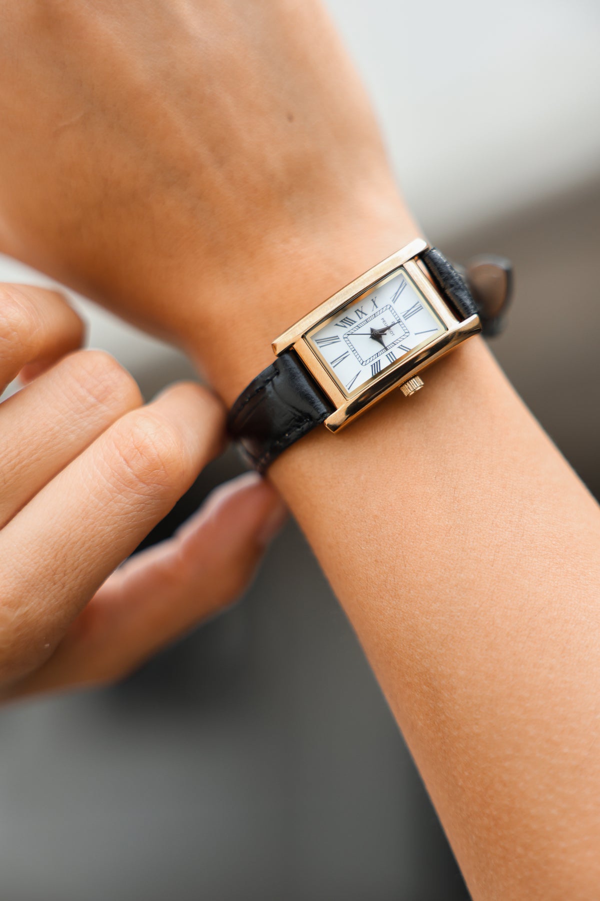 Women's 34x20mm White Roman Dial Tank Dress Watch with Black Leather Strap