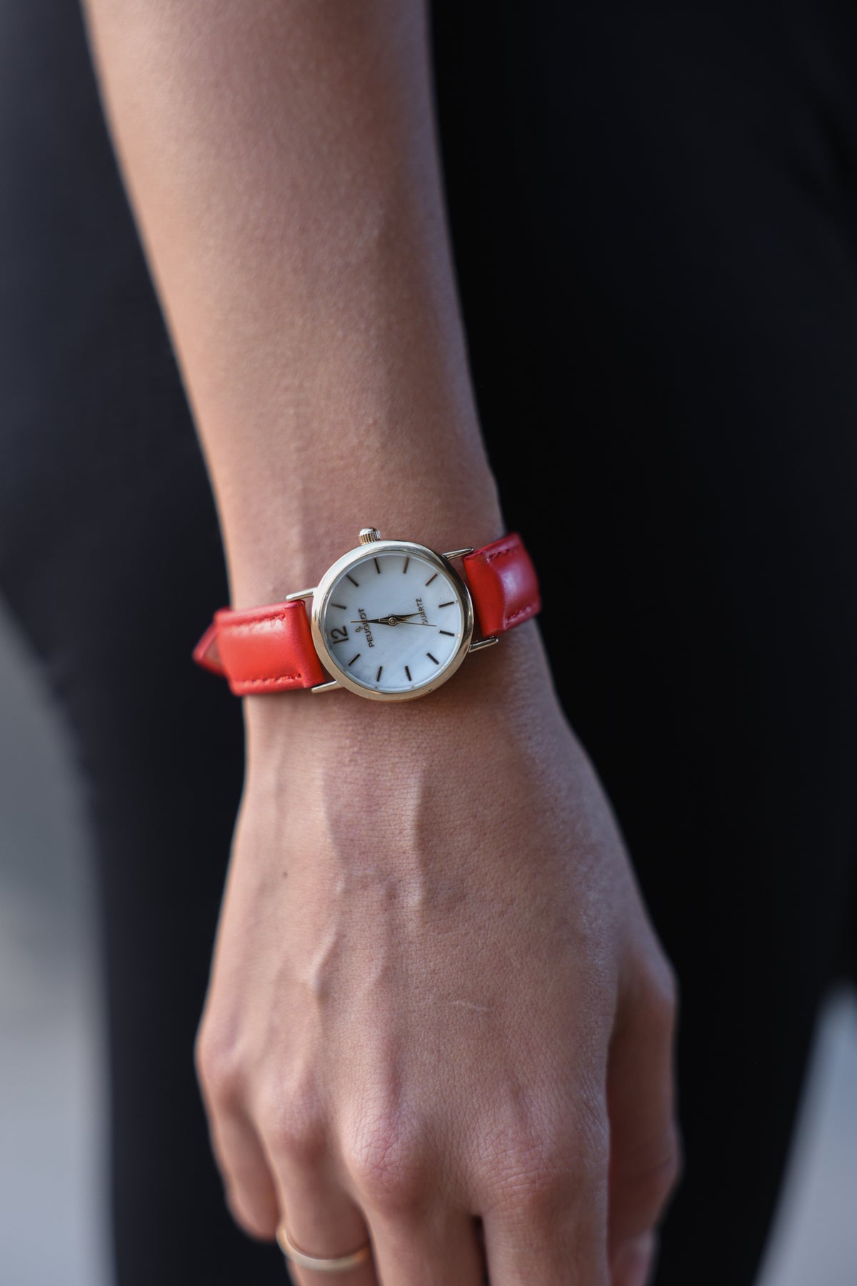 Women's Classic 24mm Red Watch With Easy to Read Numerals
