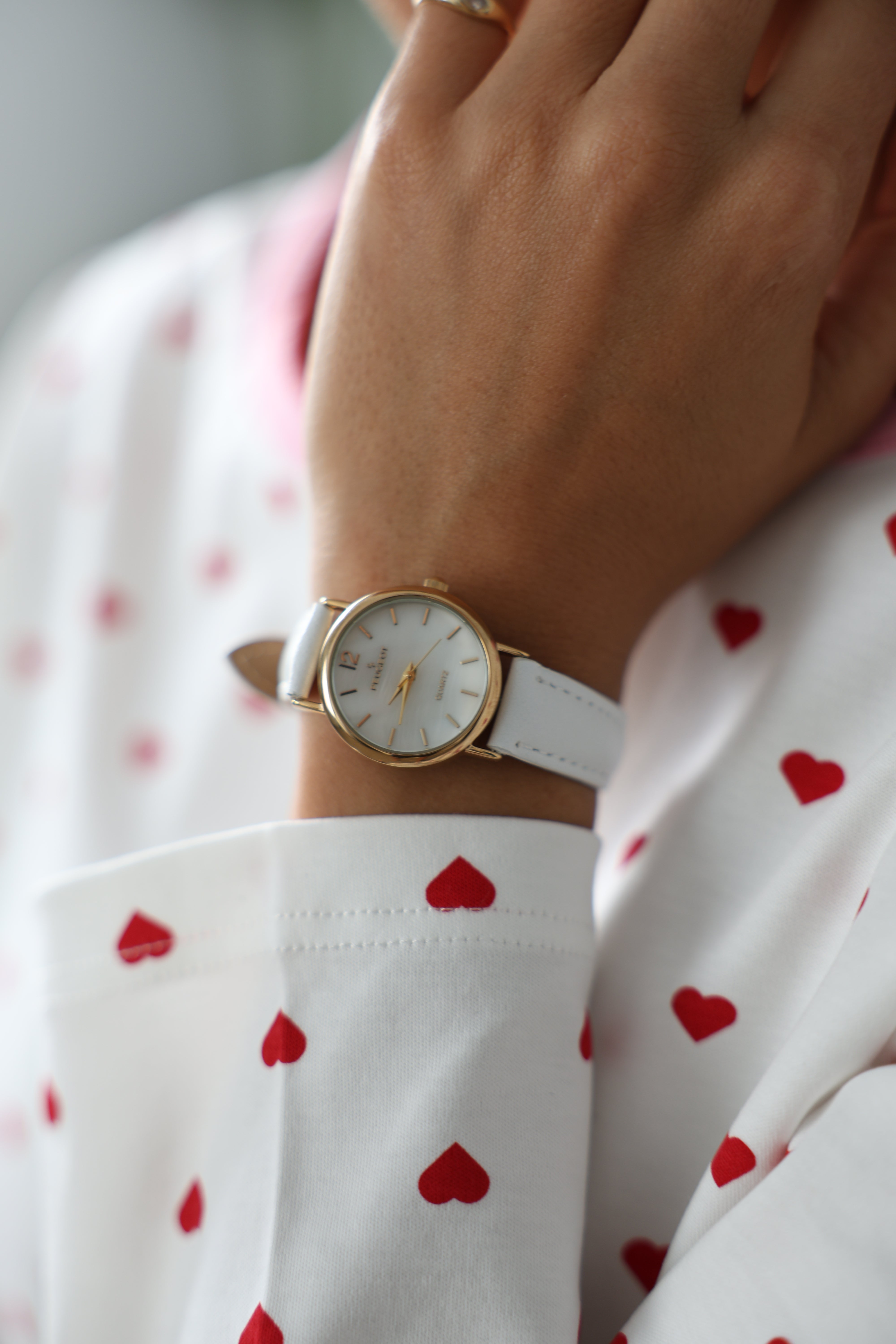 Women's Classic 24mm White Watch With Easy to Read Numerals